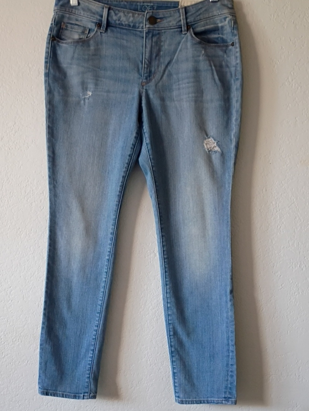 LOFT Light Wash Distressed Curvy Skinny Jeans Size 30 P